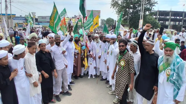 उत्तराखंड में ईद मिलाद उल नवी पर्व पर उमड़े मुस्लिम समाज के लोग, कुमाऊं से गढ़वाल तक जुलूस