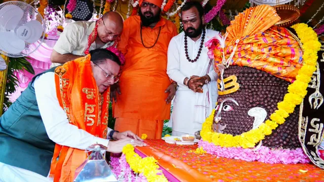 द्रोणनगरी के भ्रमण पर निकले भोलेनाथ… जयकारों से गूंज उठा दून… सीएम धामी हुए शामिल