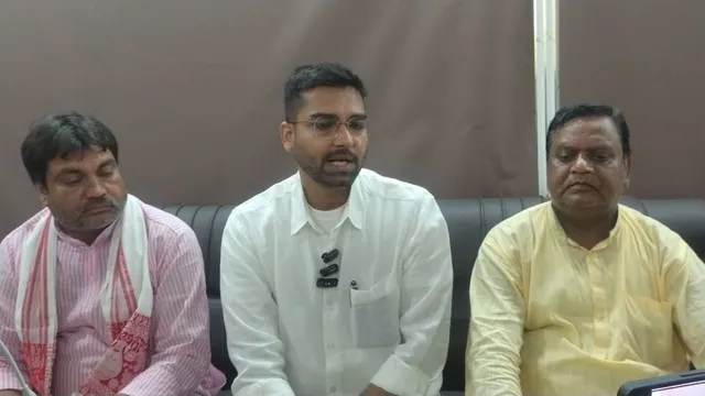 गंगा जल संधि पर पुनर्विचार करे केंद्र! जमुई में गरजे मंत्री दीपक प्रकाश; आरक्षण और पंचायत योजनाओं पर दिया बड़ा बयान