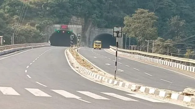 मनाली फोरलेन का काम रोकने वालों पर सख्ती, हाई कोर्ट ने पुलिस मदद के दिए निर्देश; बॉक्स सुरंग निर्माण का रास्ता साफ