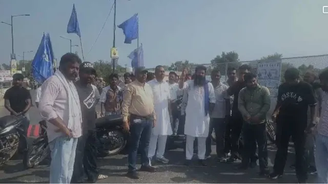 फिरोजपुर में बाबा साहब अंबेडकर की प्रतिमा के अपमान पर भड़का वाल्मीकि समाज, 2 घंटे बंद रहा रेलवे पुल