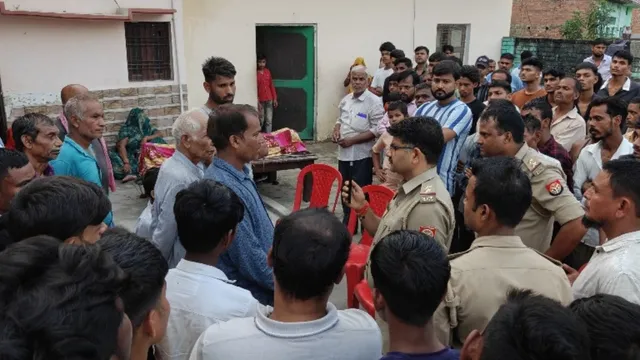 प्रयागराज में मोबाइल छीनने पर पिता ने की बेटे की हत्या, डंबल से सीने पर किए कई वार; फिर मारा चाकू
