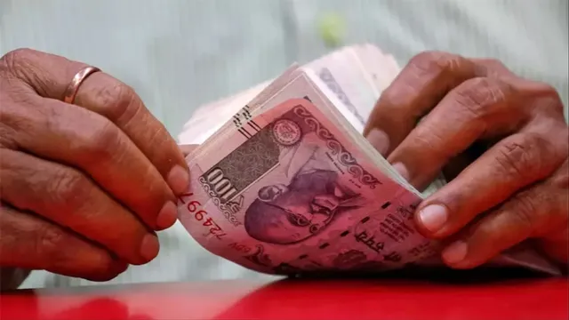 कौन बनेगा करोड़पति? ऑनलाइन गेम में ठगी, अध्यापक ने गंवाए डेढ़ करोड़ रुपये