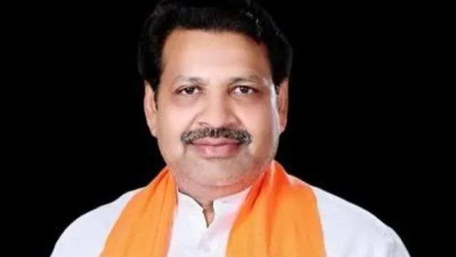 हाथरस सांसद के फर्जी हस्ताक्षर से 11 लाख रुपये की धोखाधड़ी का आरोप, प्रकाशन समूह की शिकायत पर मुकदमा दर्ज