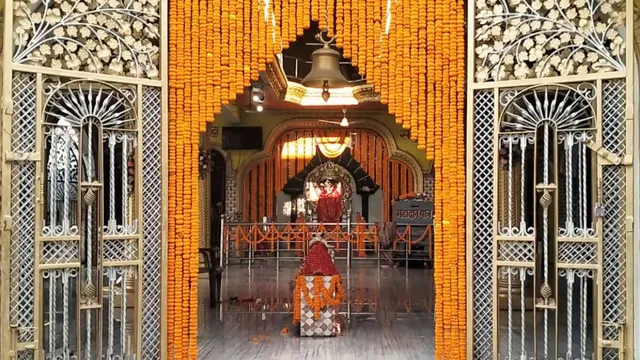 मोतिहारी के साई मंदिर में बड़ी चोरी, 10 किलो चांदी का छत्र और दानपात्र ले उड़े चोर; आरोपियों की तलाश में जुटी पुलिस