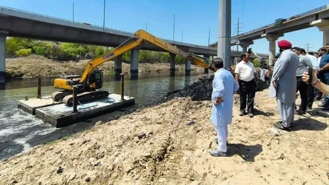 पंजाब में डी-सिल्टिंग पर रोक से बढ़ सकता है बाढ़ का खतरा, NGT में सरकार ने 2025 की बाढ़ का दिया हवाला