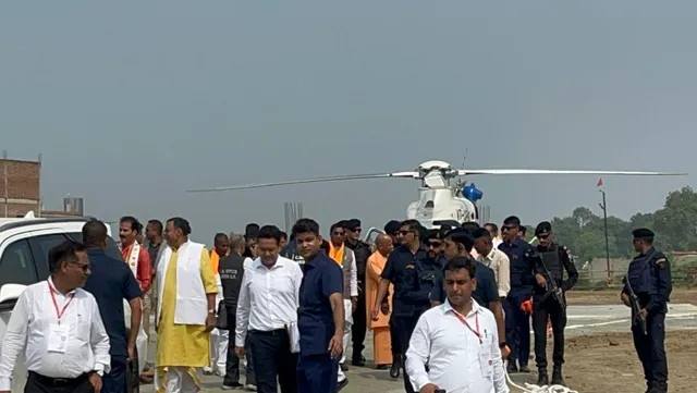 विंध्याचल में मुख्यमंत्री योगी आदित्यनाथ ने मां विंध्यवासिनी के किए दर्शन, विधि-विधान से की पूजा-अर्चना