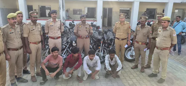 मेरठ: खंडहर में मिला चोरी की बाइकों का जखीरा, अंतरजनपदीय वाहन चोर गिरोह का पर्दाफाश; चार गिरफ्तार