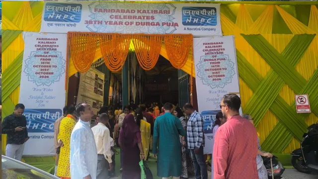 फरीदाबाद दुर्गा पूजा पंडालों में सुरक्षा जांच, खुले रास्ते पर फायर सेफ्टी नदारद