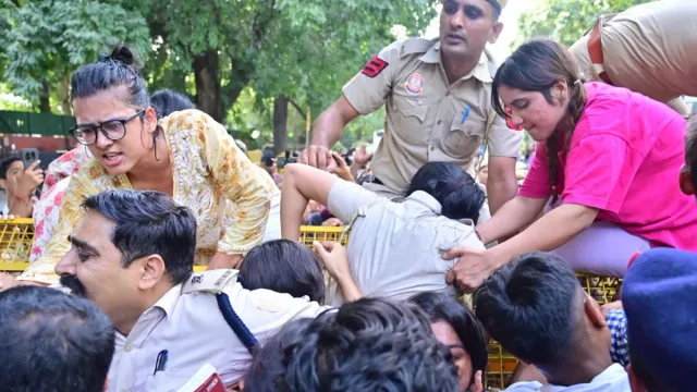 ‘पुलिसकर्मियों और परिवारों की सुरक्षा का डर’, जंतर-मंतर पर नेमप्लेट न लगाने पर दिल्ली पुलिस ने कही बड़ी बात