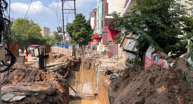 गोरखपुर में CM ग्रिड सड़कों का काम धीमा, तैयार होने और उद्घाटन के लिए करना होगा इंतजार